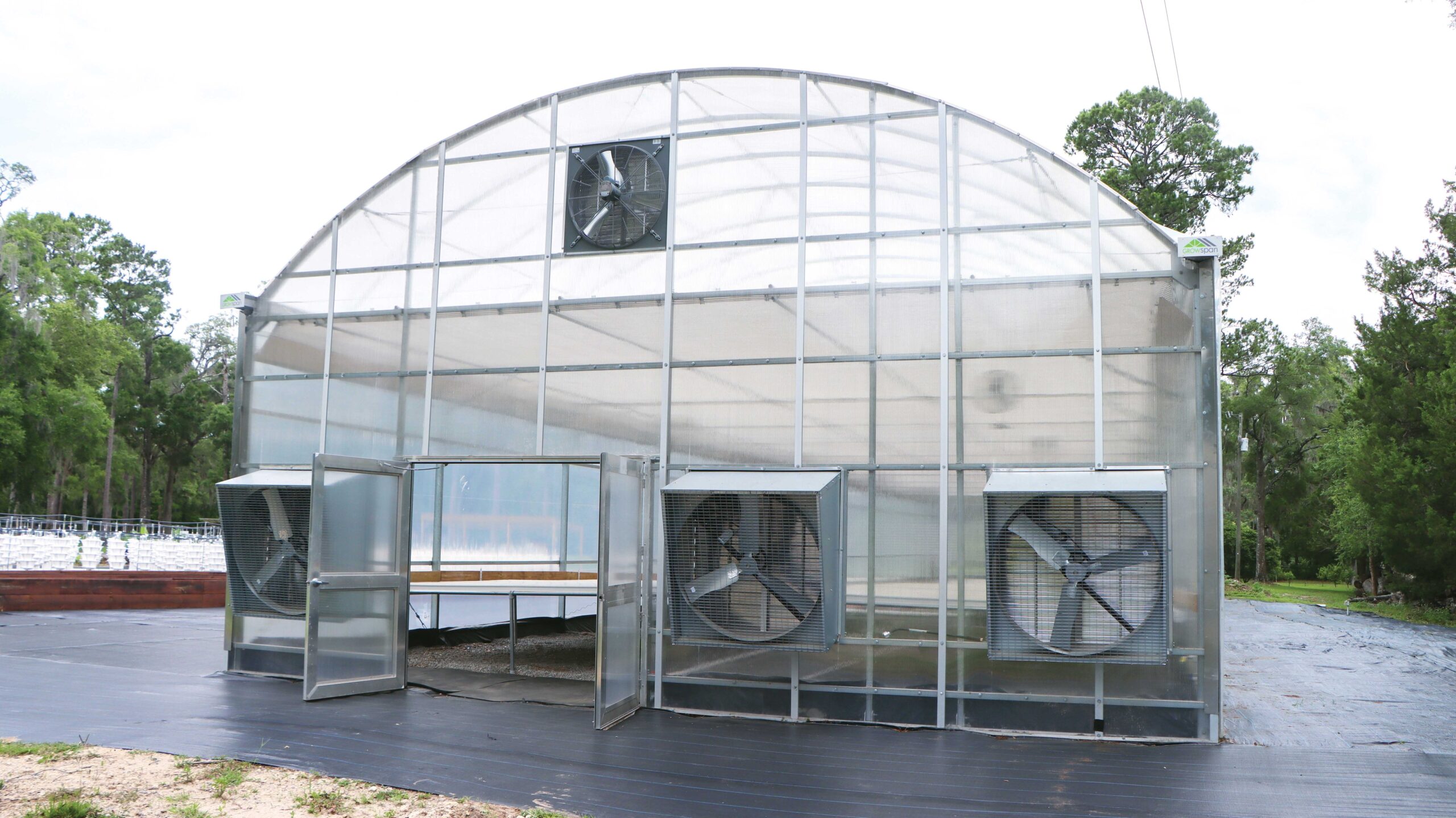 S1000 Greenhouse end wall with mounted exhaust and ventilation fans